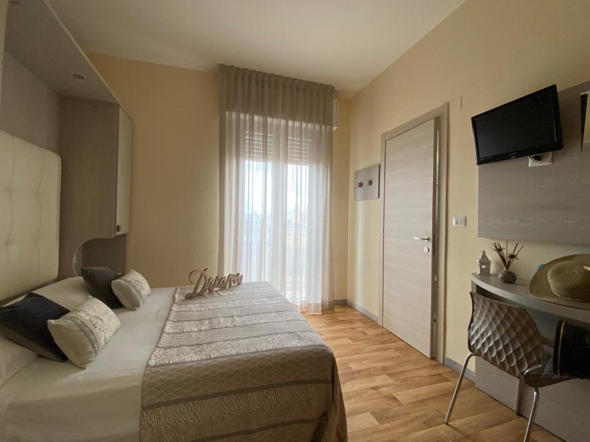 Hotel Jumbo Rimini Exterior foto