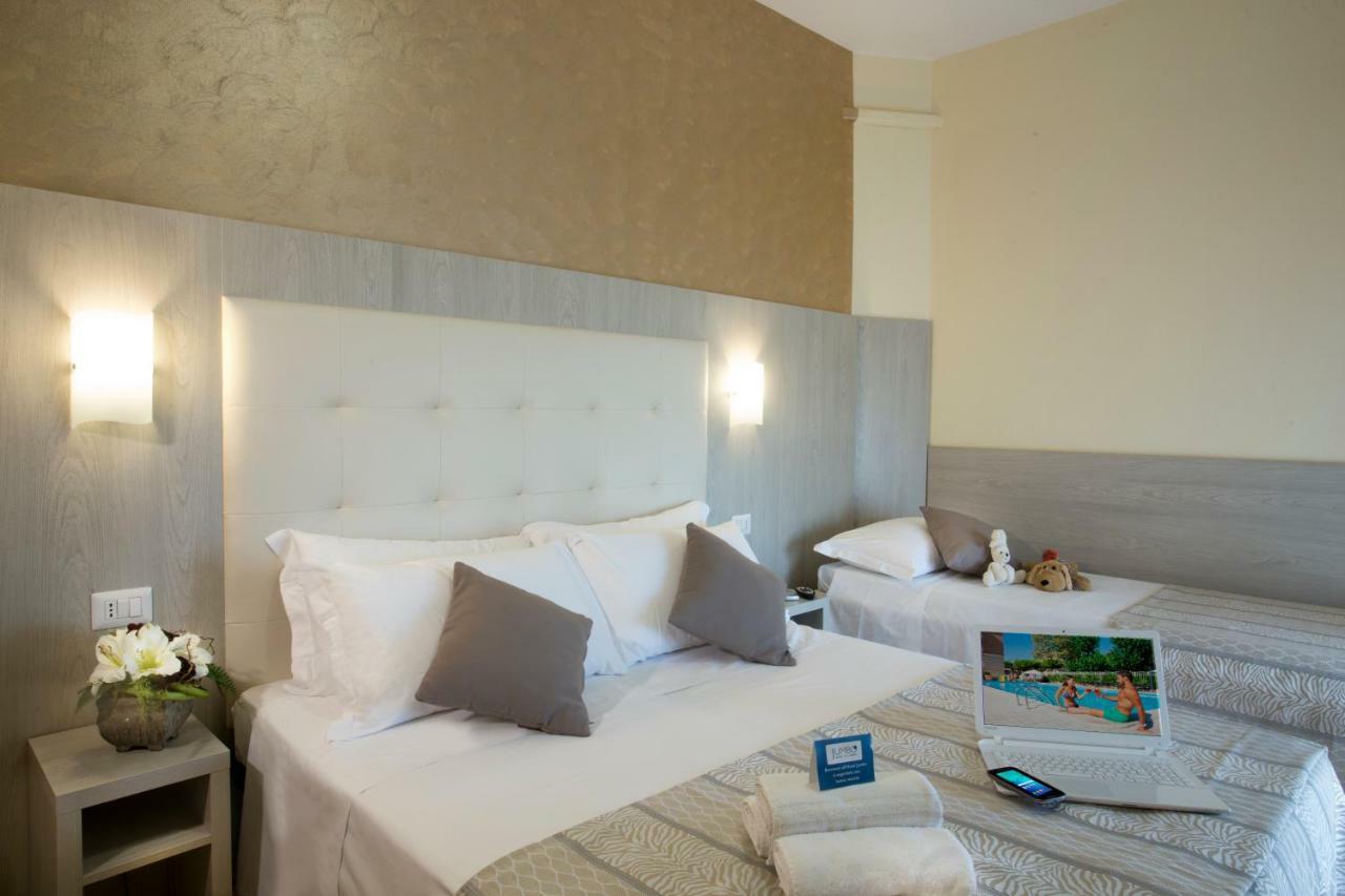 Hotel Jumbo Rimini Exterior foto